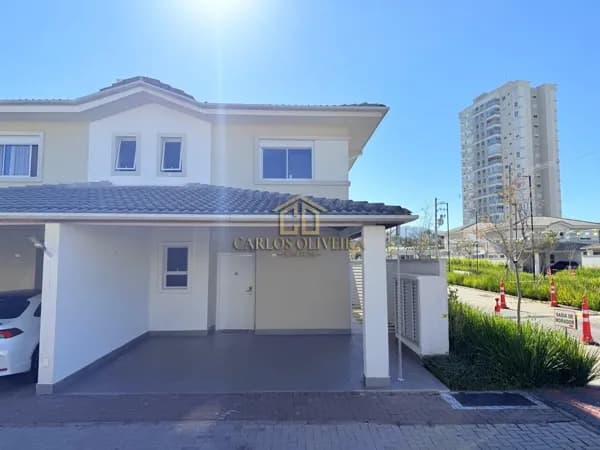 Casa à Venda no Condomínio Ipoema, Mogi das Cruzes/SP