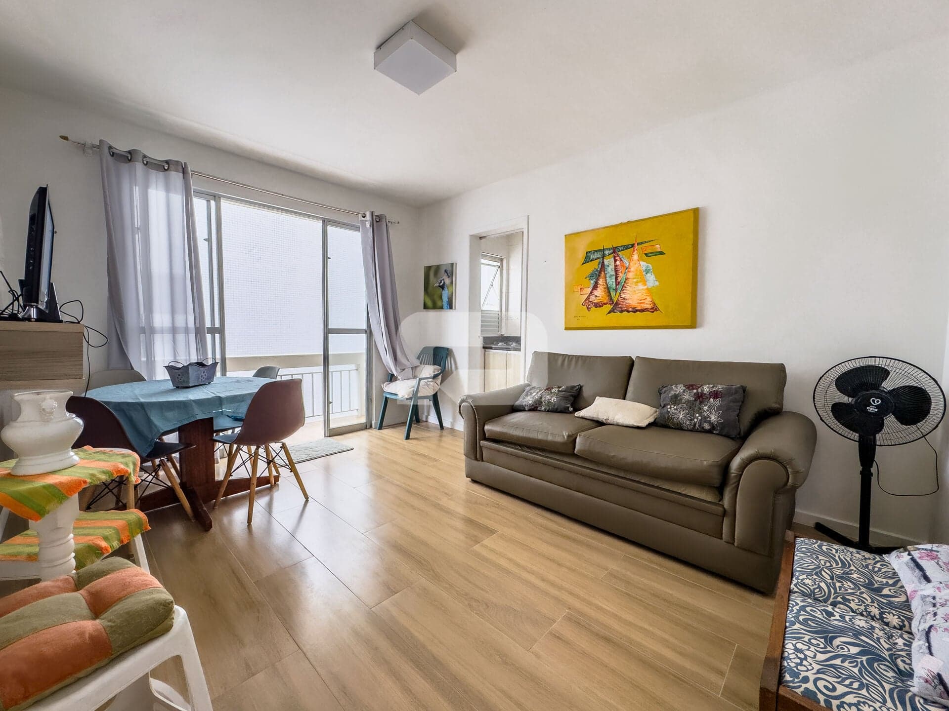 Apartamento Mobiliado de 1 Dormitório para Locação no Centro de Balneário Camboriú
