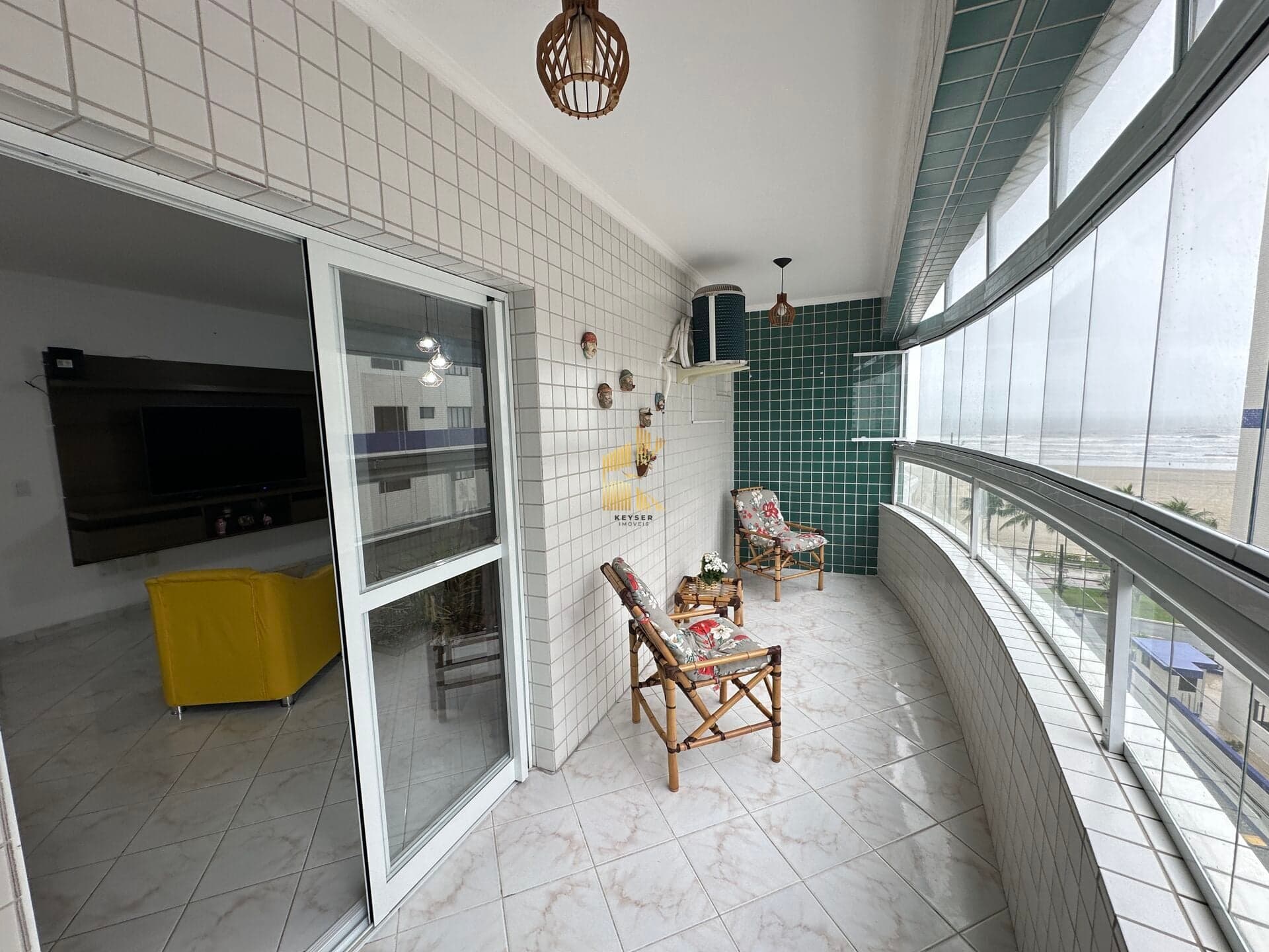 Apartamento 3 dormitorios na Guilhermina, vista mar, 2 vagas