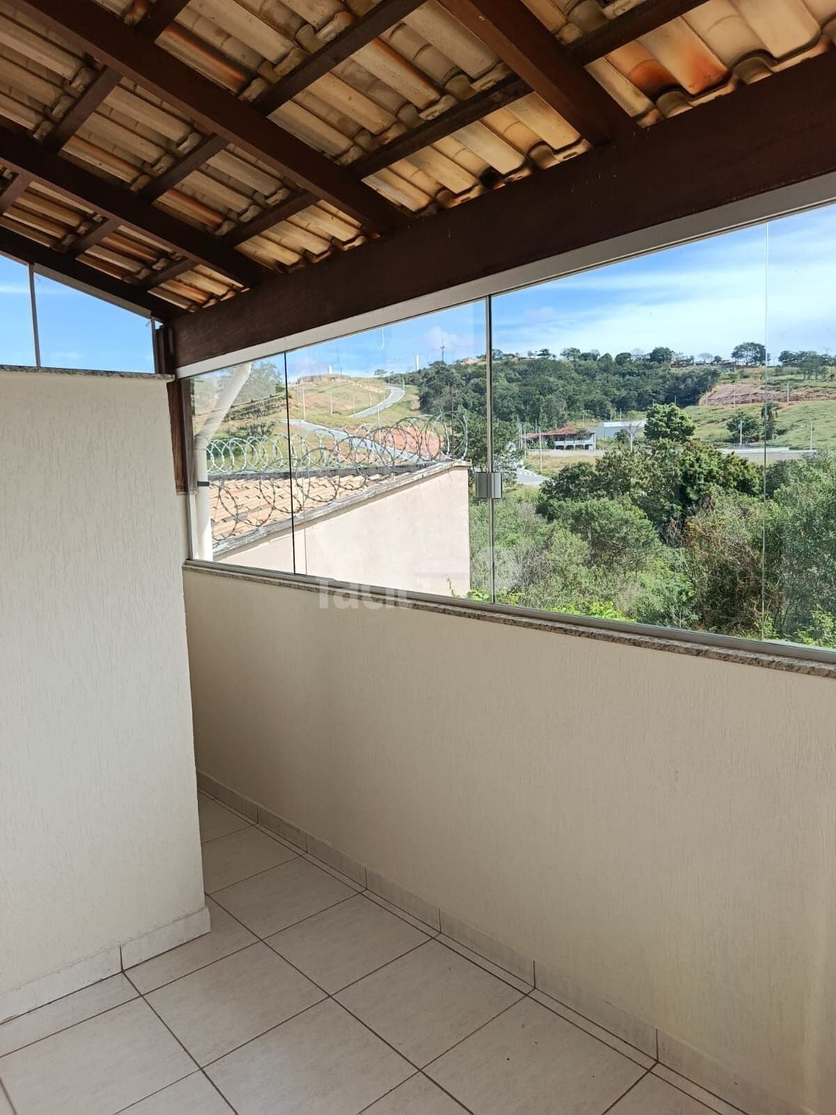 Apartamento em Itaúna - Residencial Morro do Sol