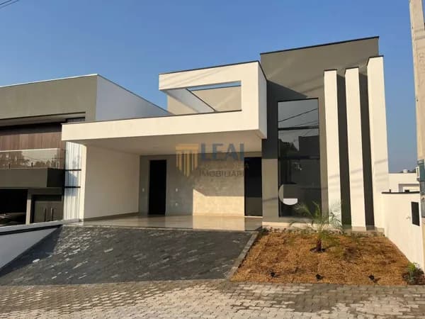 Casa de Condomínio em Sorocaba - Brigadeiro Tobias