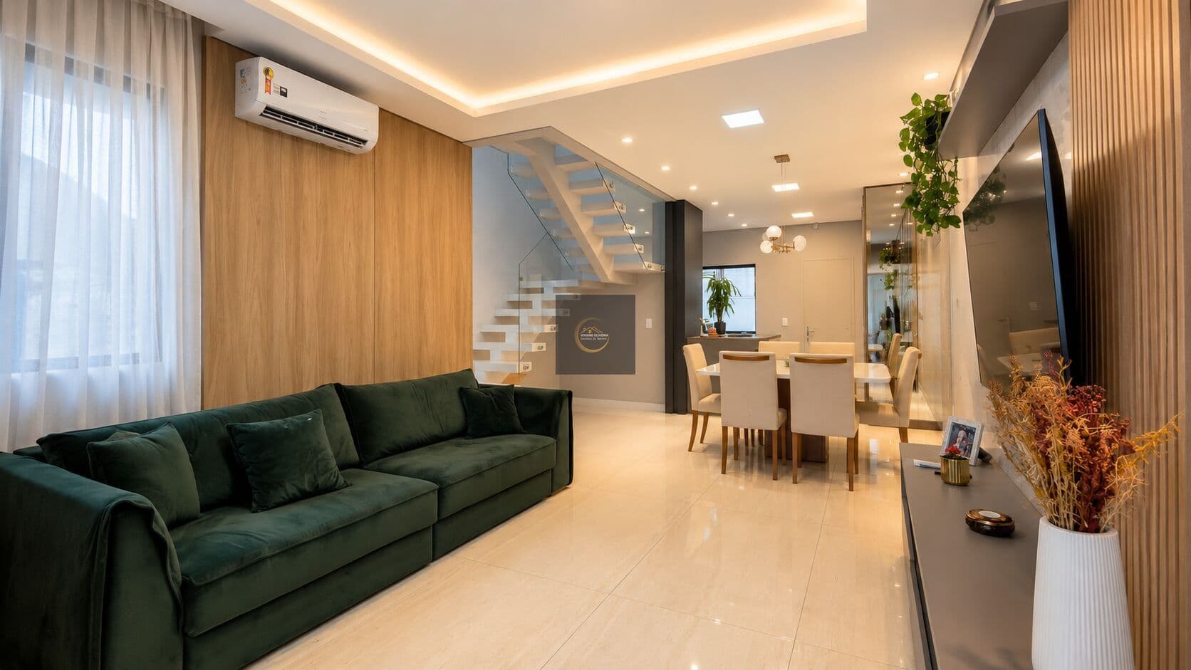 Sobrado Geminado no Saguaçu com mais de 200 m² | 3 Quartos | Suíte Master com Closet e Hidromassagem | 3 Vagas
