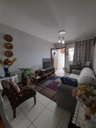 Geminado Semi-Mobiliado - Bairro Comasa