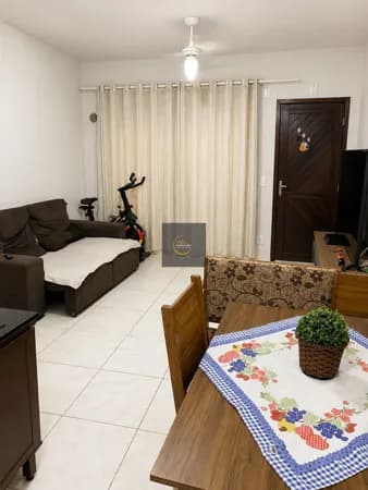 Casa Geminada com 3 Quartos e 2 Vagas no Aventureiro