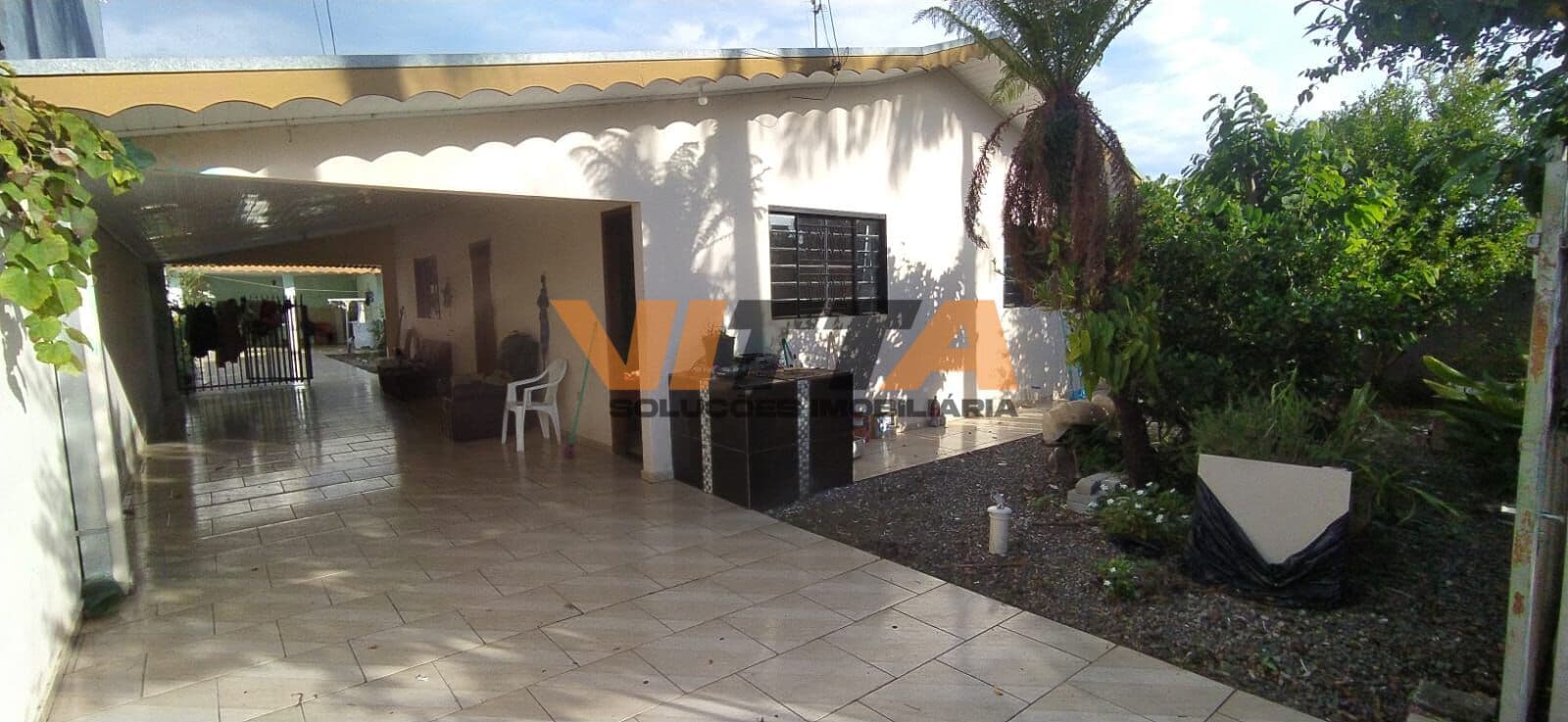Casa à venda em Araucária - Bairro Iguaçu - 142m² - Churrasqueira e Jardim