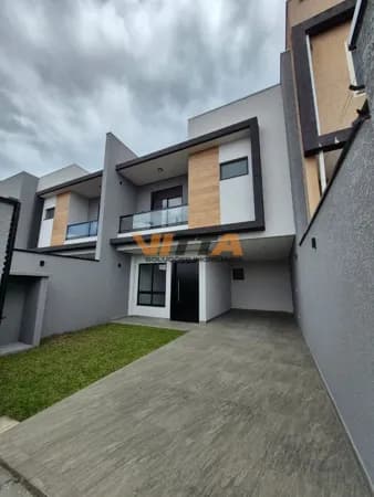 Sobrado em Araucária - Centro