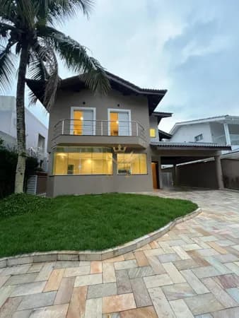Casa Alto Padrão no Hanga Roa, em Bertioga