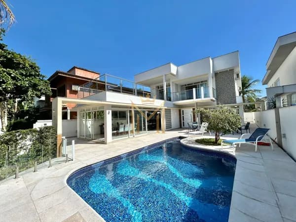 Casa Alto Padrão no Condomínio Pé na Areia Hanga Roa em Bertioga