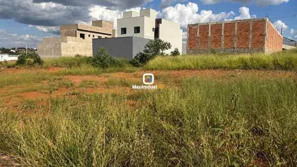 Lote/Terreno em Uberlândia - Aclimação