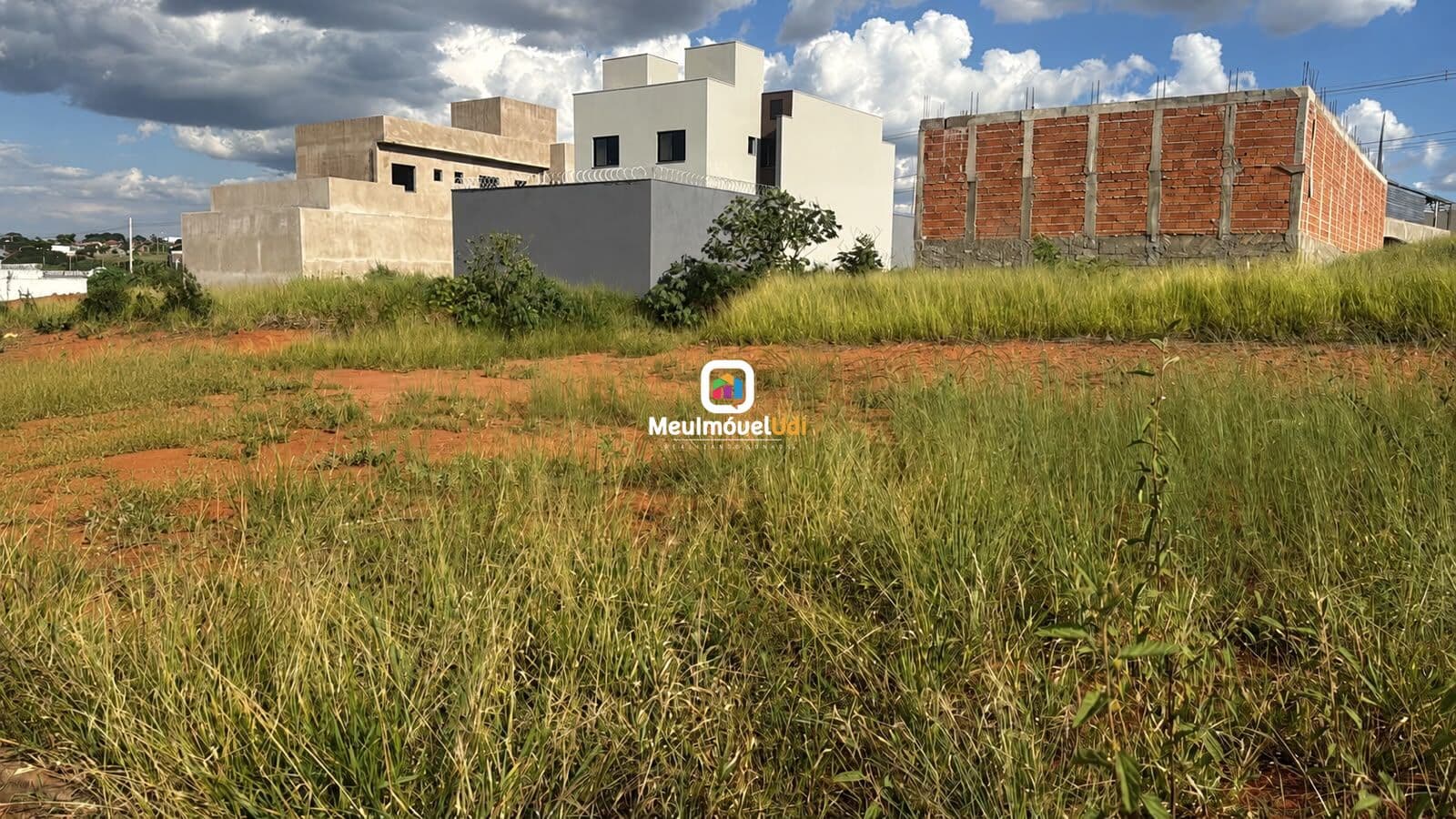 Lote/Terreno em Uberlândia - Aclimação