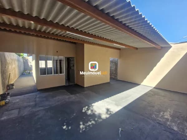 Casa em Uberlândia - Loteamento Residencial Pequis