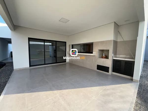 Casa em Uberlândia - Jardim Karaíba