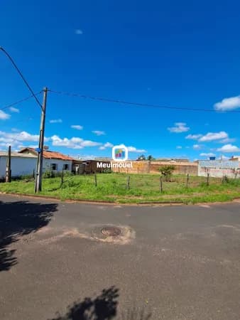 Lote/Terreno em Uberlândia - Panorama
