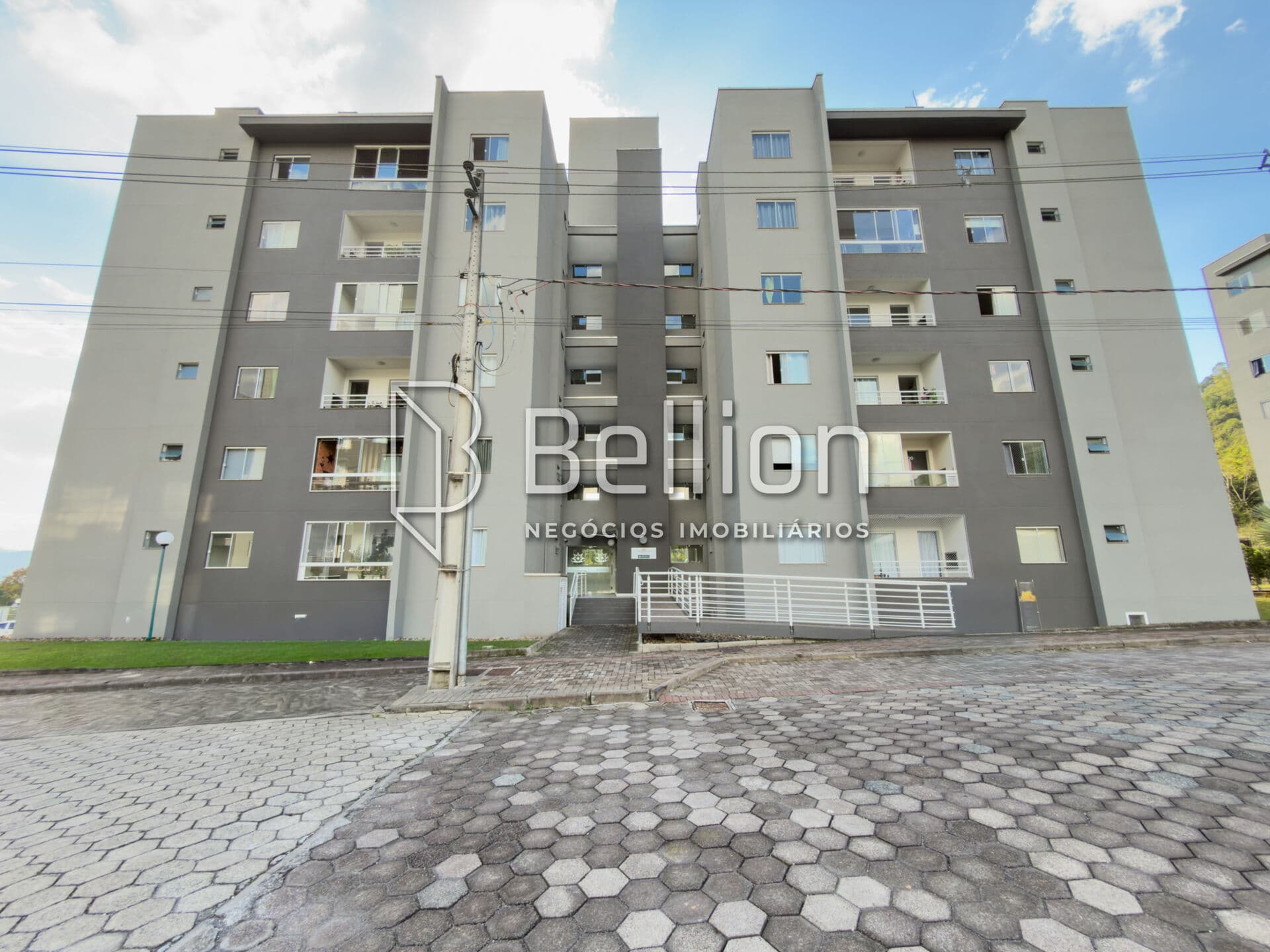 Apartamento Semi Mobiliado no Bairro Estrada das Areias, Indaial