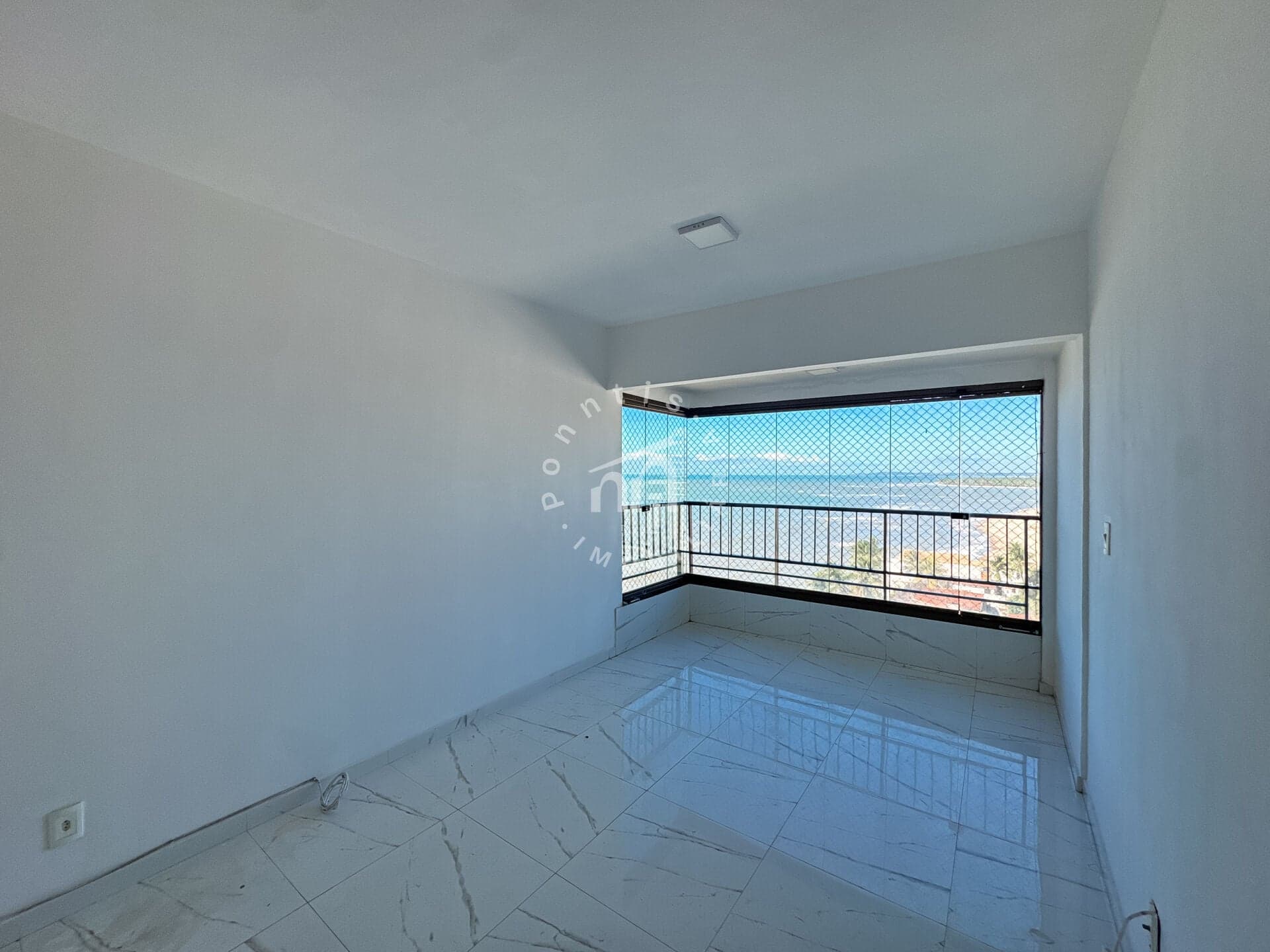 Apartamento com 3 quartos à venda, 84m2 em Candeias
