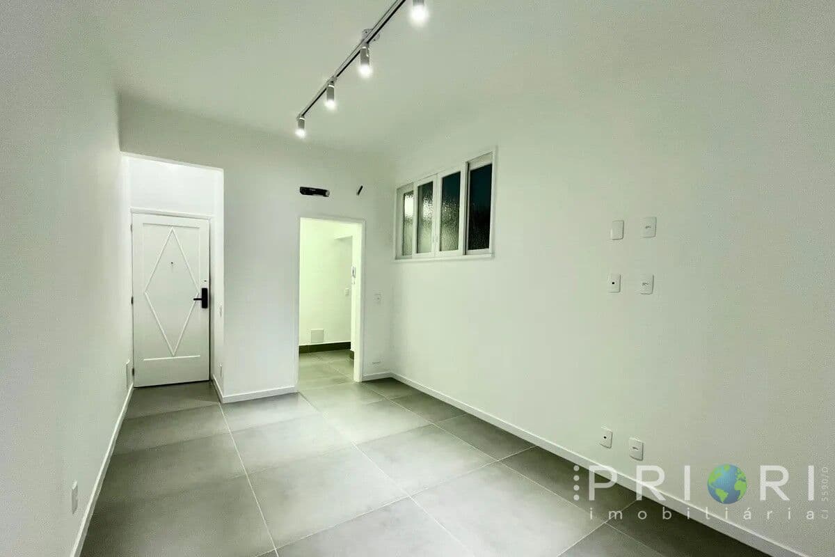 Apartamento á venda 64m² | Copacabana | recém-reformado