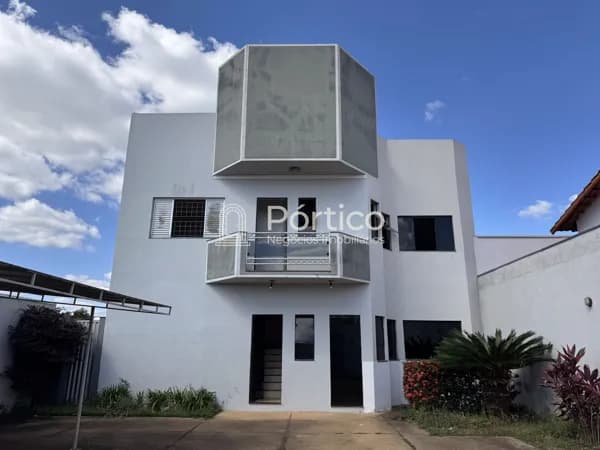 🏢 Apartamento amplo, bem localizado e com excelente custo-benefício no Dona Diva!