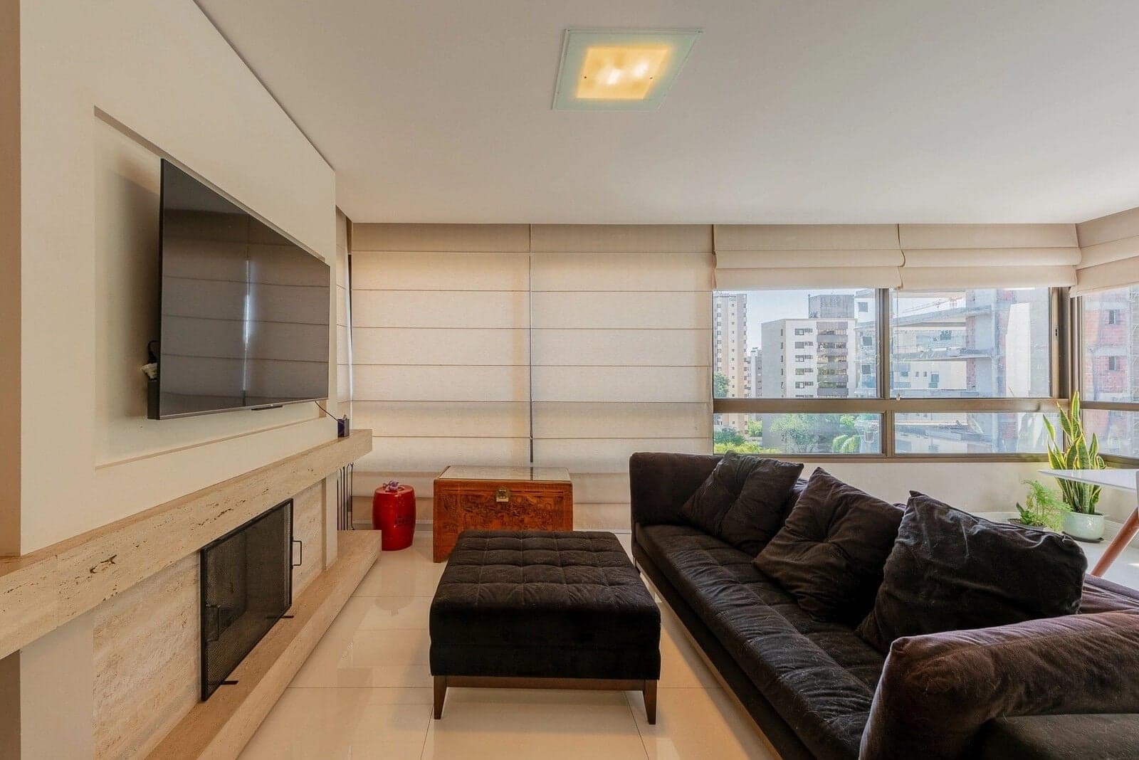 Apartamento com 2 Suítes, Lareira, Churrasqueira e 2 Vagas