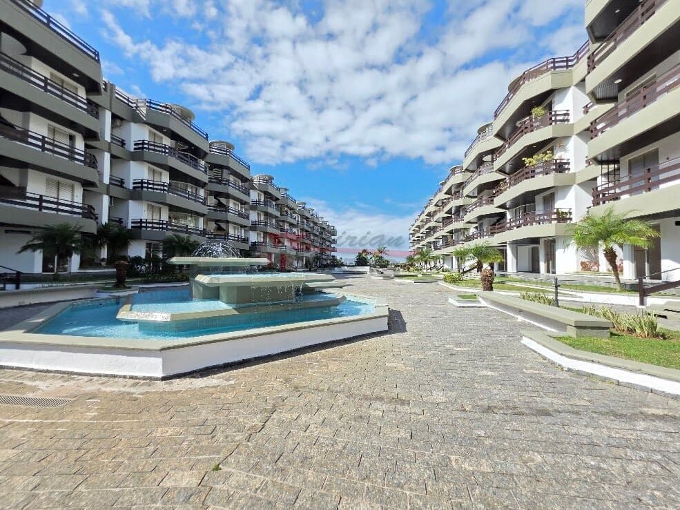 Apartamento a venda em Peruibe terreo com 3 quartos e piscina condominio arpoador