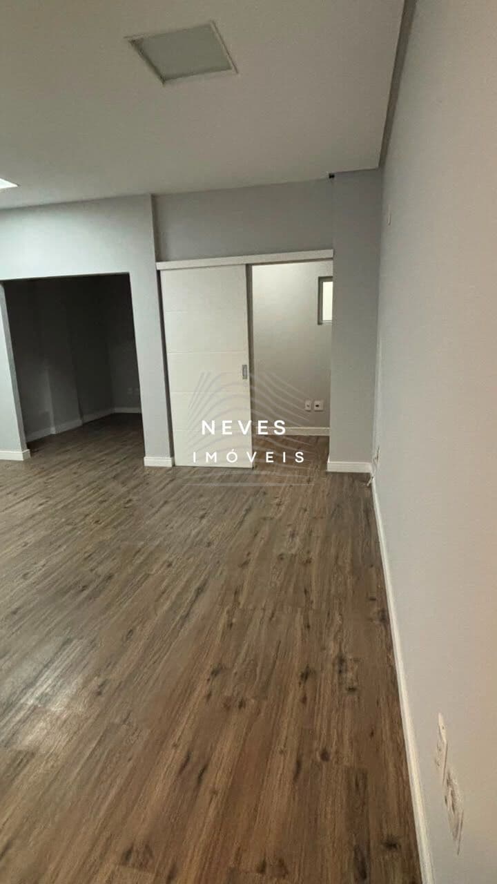 SALA COMERCIAL TÉRREA PARA LOCAÇÃO | CENTRO – BALNEÁRIO CAMBORIÚ