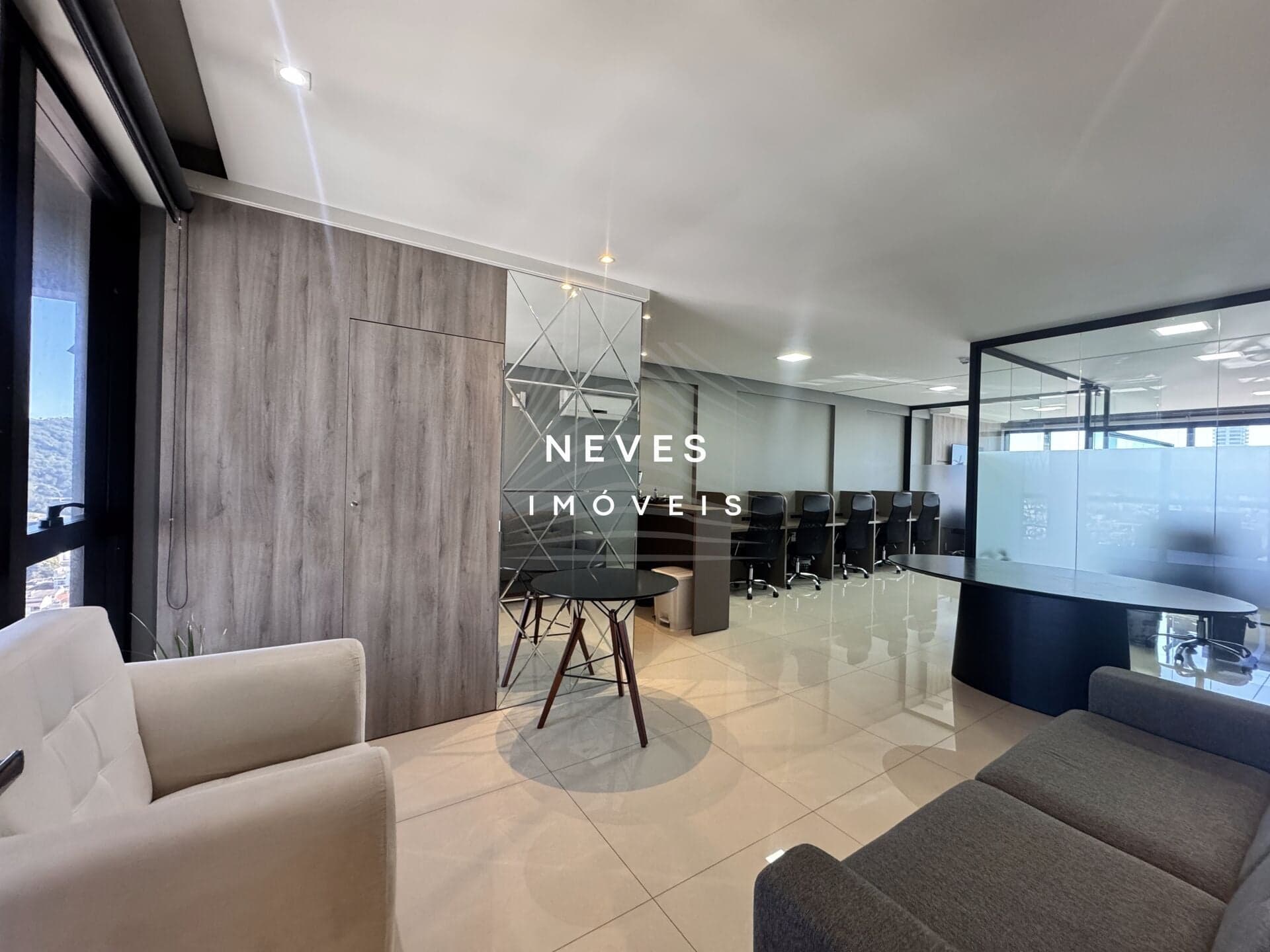 SALA ÁEREA SKY BUSINESS MOBILIADA