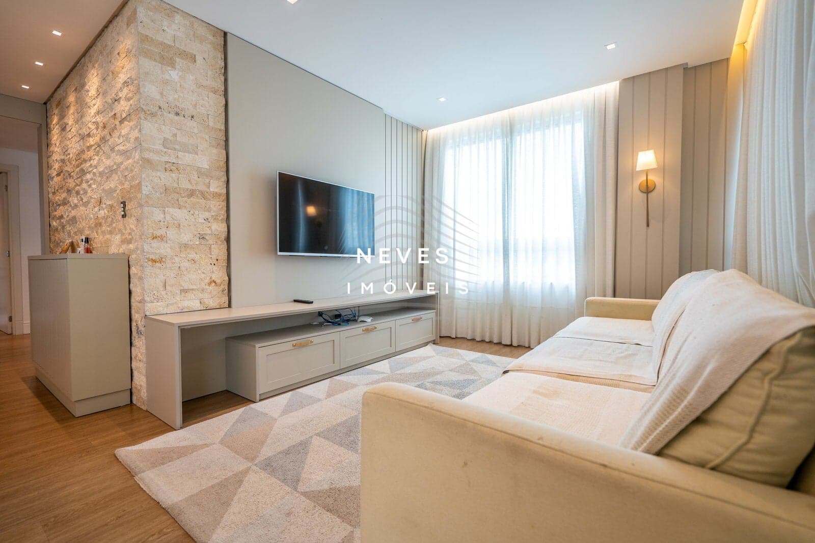 APARTAMENTO MOBILIADO PARA LOCAÇÃO EM BC