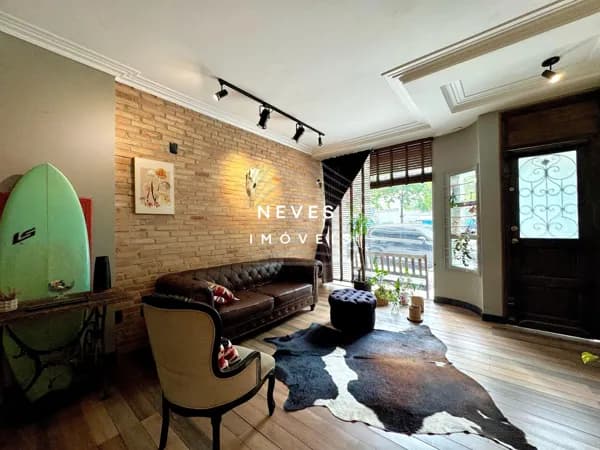 SALA COMERCIAL TÉRREA À VENDA NA QUADRA DO MAR EM BALNEÁRIO CAMBORIÚ