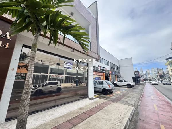 SALA COMERCIAL COM AMBIENTES PARA LOCAÇÃO COMERCIAL