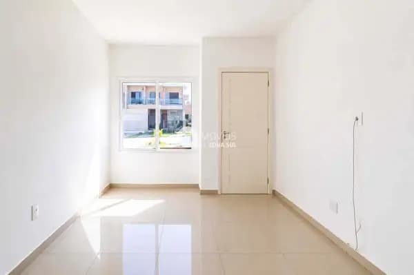 Sobrado em Porto Alegre - Hípica