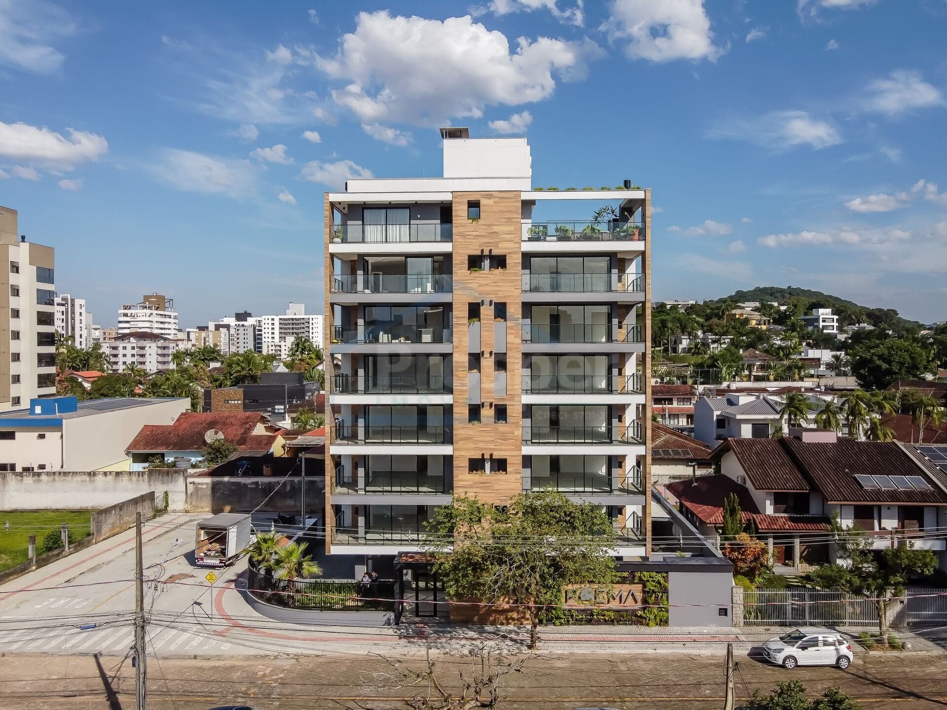 Apartamento Alto Padrão com 3 quartos no bairro América em Joinville/SC