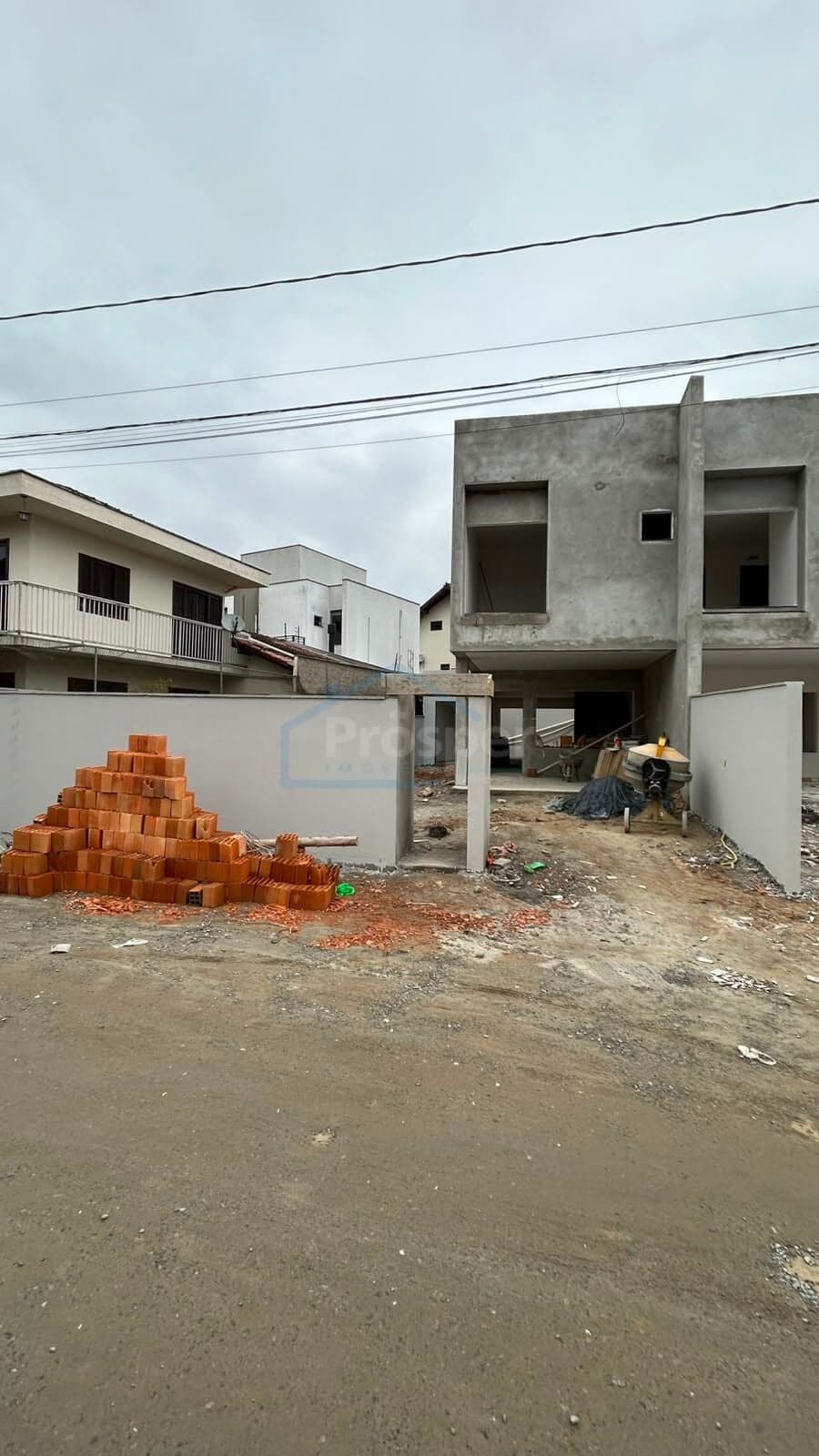 Casa Geminada com 3 quartos no Saguaçu, Joinville/SC
