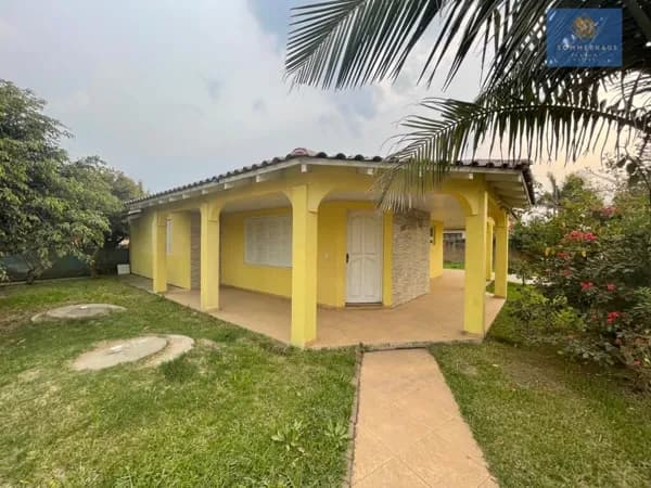 Casa de esquina em Capão da Canoa