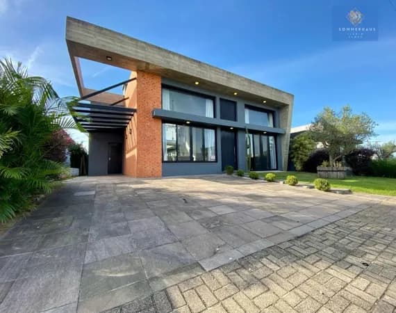 Casa no Condomínio fechado Dubai em Capão da Canoa
