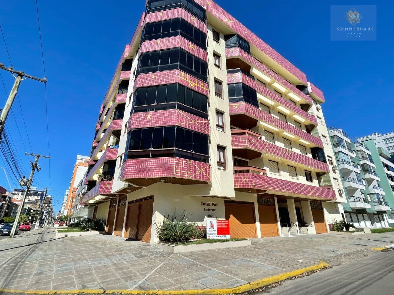 Apartamento em frente à praça Flávio Boianovski