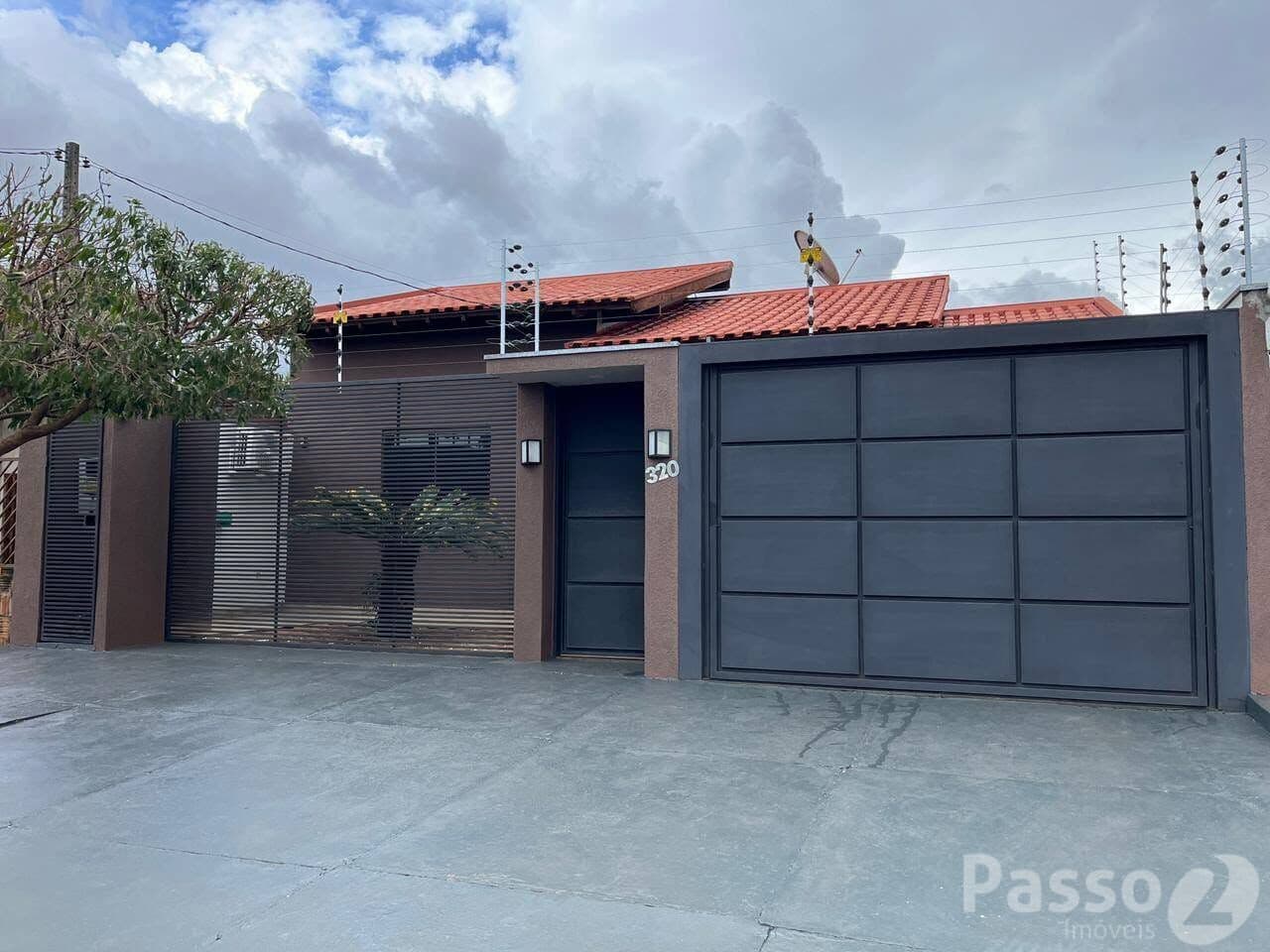 VENDE-SE - CASA 3 QUARTOS