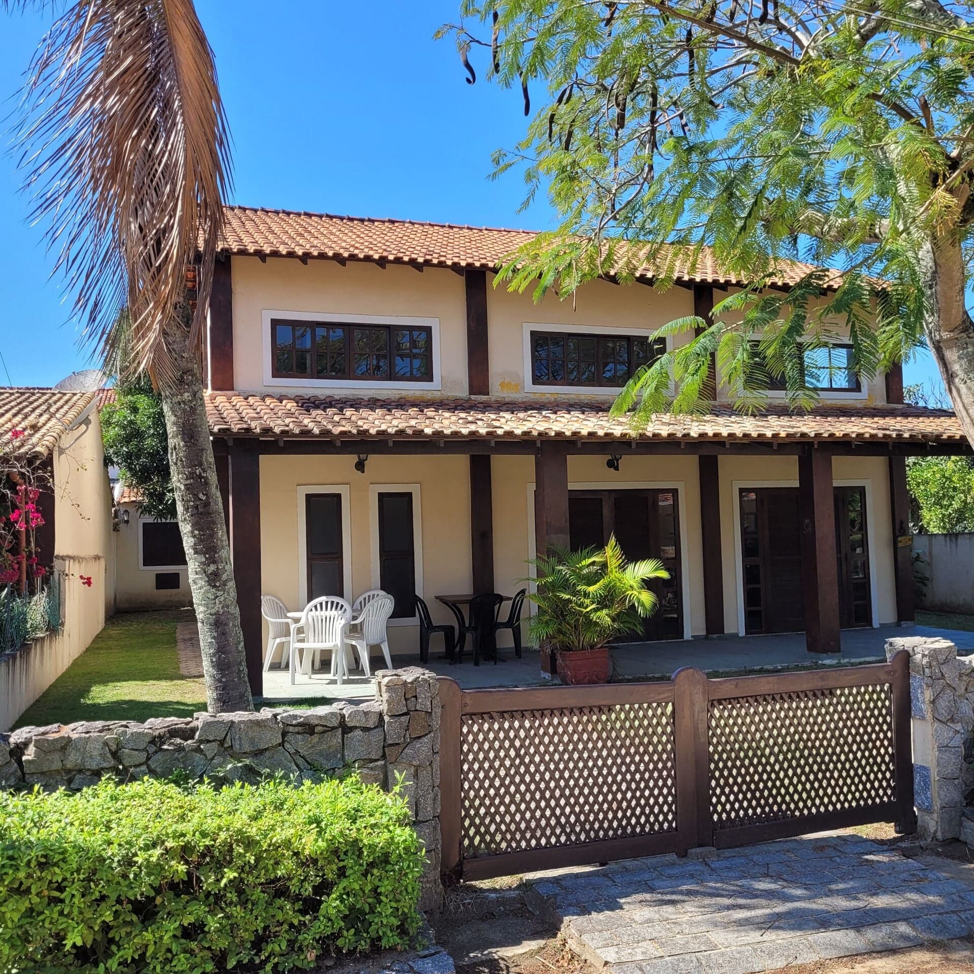 Casa em Condomínio à Beira da Lagoa