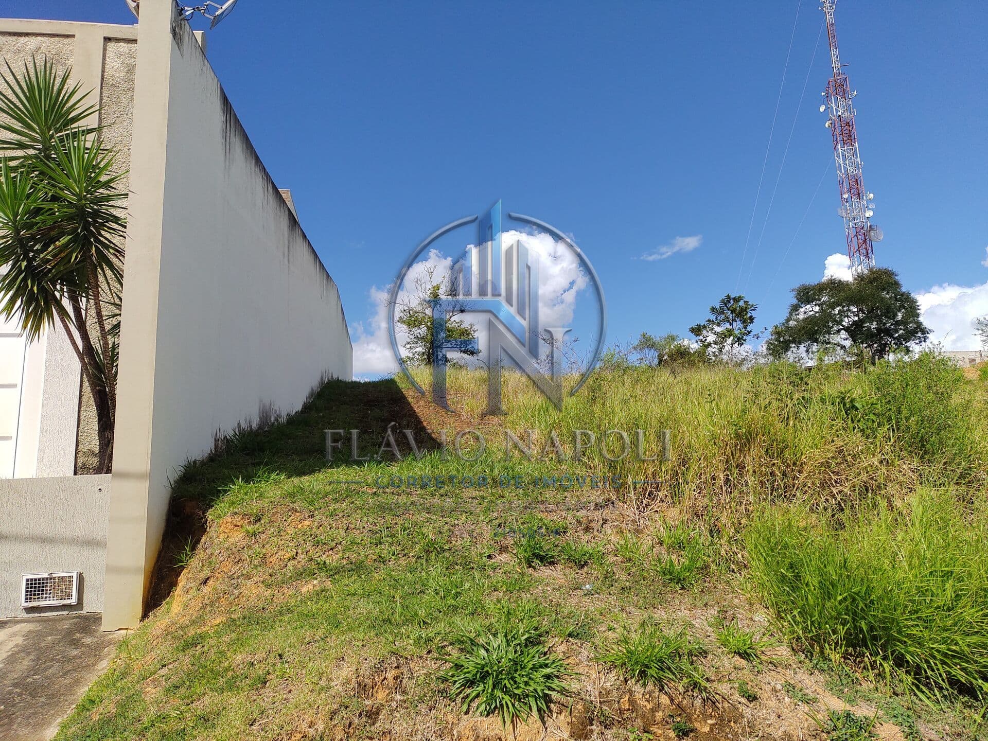 Terreno em Village Mantiqueira, Guaratinguetá/SP