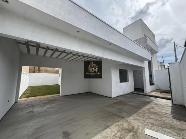 Casa à venda no Bairro Parque Real - R$750.000,00