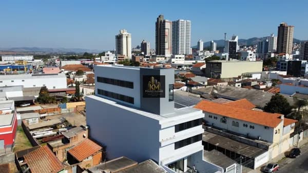 Prédio comercial - R$7.000.000,00