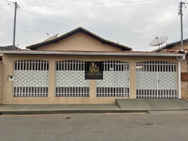 Casa em Pouso Alegre - Jardim Aeroporto