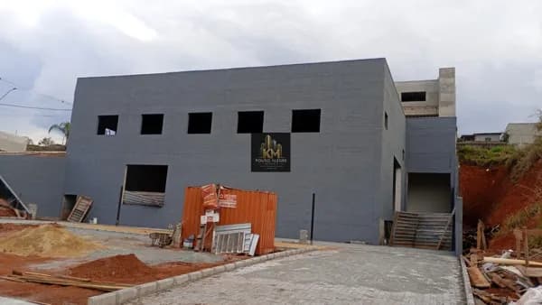 Pavilhão/Galpão Disponível para Locação - R$ 18.000,00