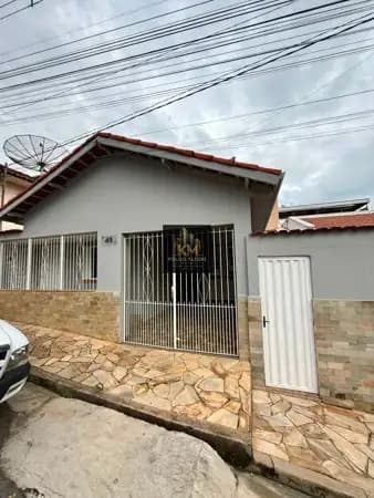 Casa à venda no Jardim América 420.000,00