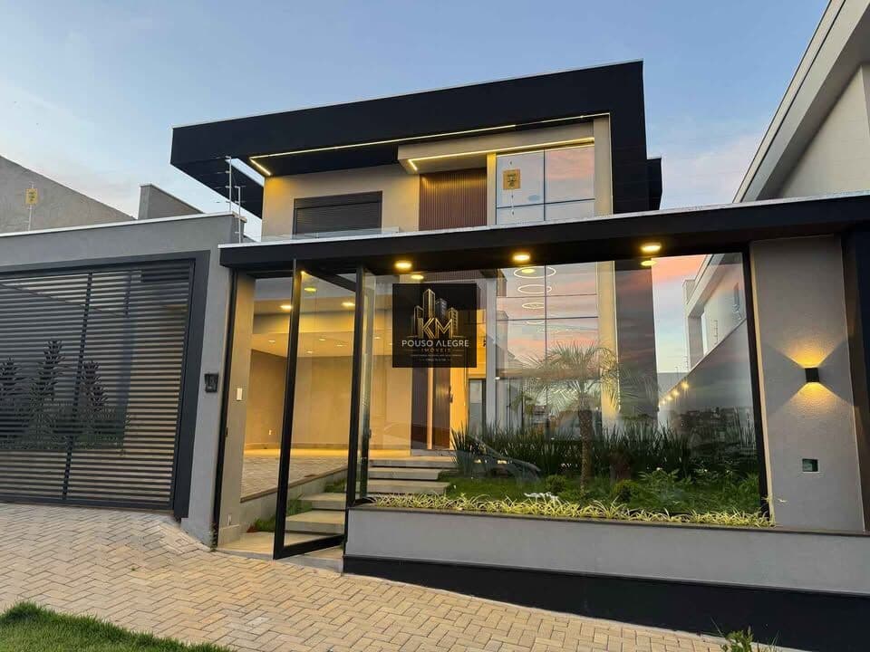 Belíssima Casa à venda no Austúrias - R$1.920.000,00