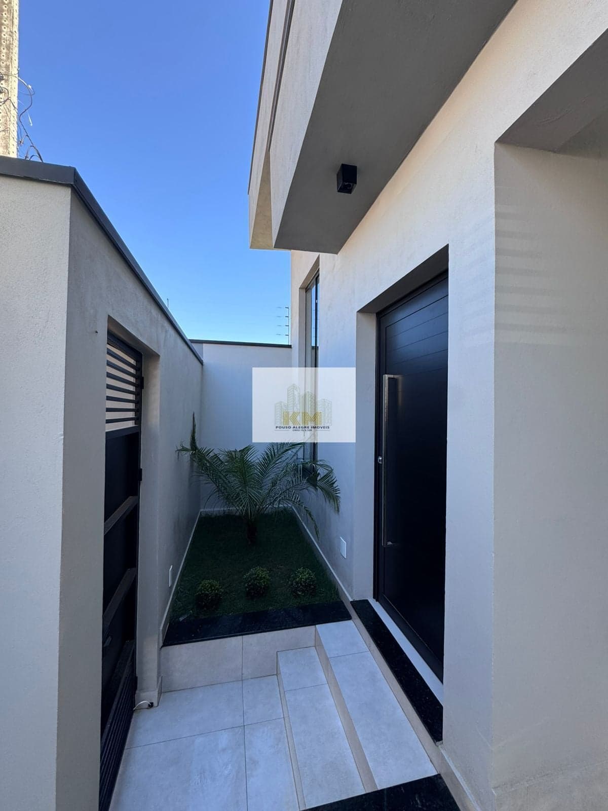 Casa Padrão Parque Real R$730.000,00
