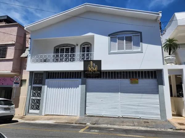 CASA COM PONTO COMERCIAL CENTRO R$1.300.000,00
