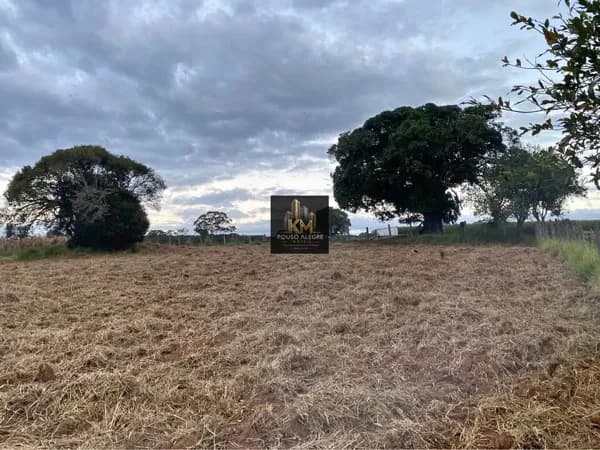 Terreno à venda nos Ferreiras - R$107.000,00