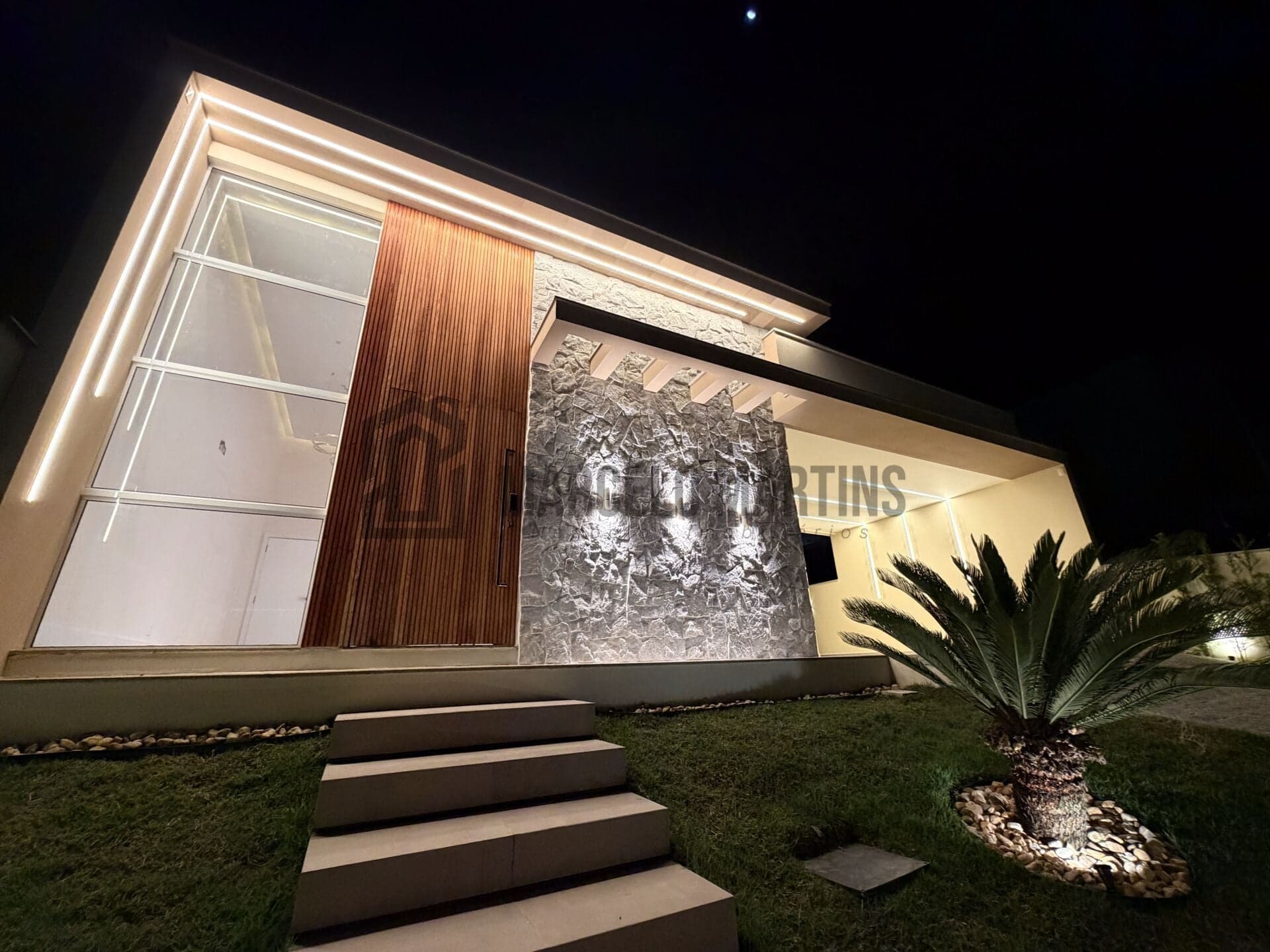 Casa térrea de alto padrão à venda no Green Village em São Sebastião, Palhoça/SC | 140 m², 3 dormitórios e piscina