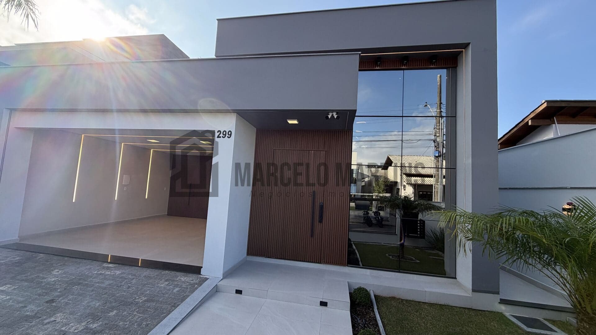 CASA DE ALTO PADRÃO COM PISCINA AQUECIDA E AUTOMAÇÃO COMPLETA NA PEDRA BRANCA
