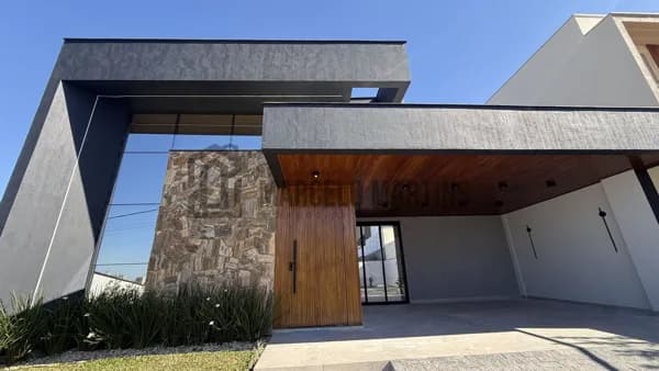 Casa de Alto Padrão com Piscina à venda no Green Village | Palhoça/SC