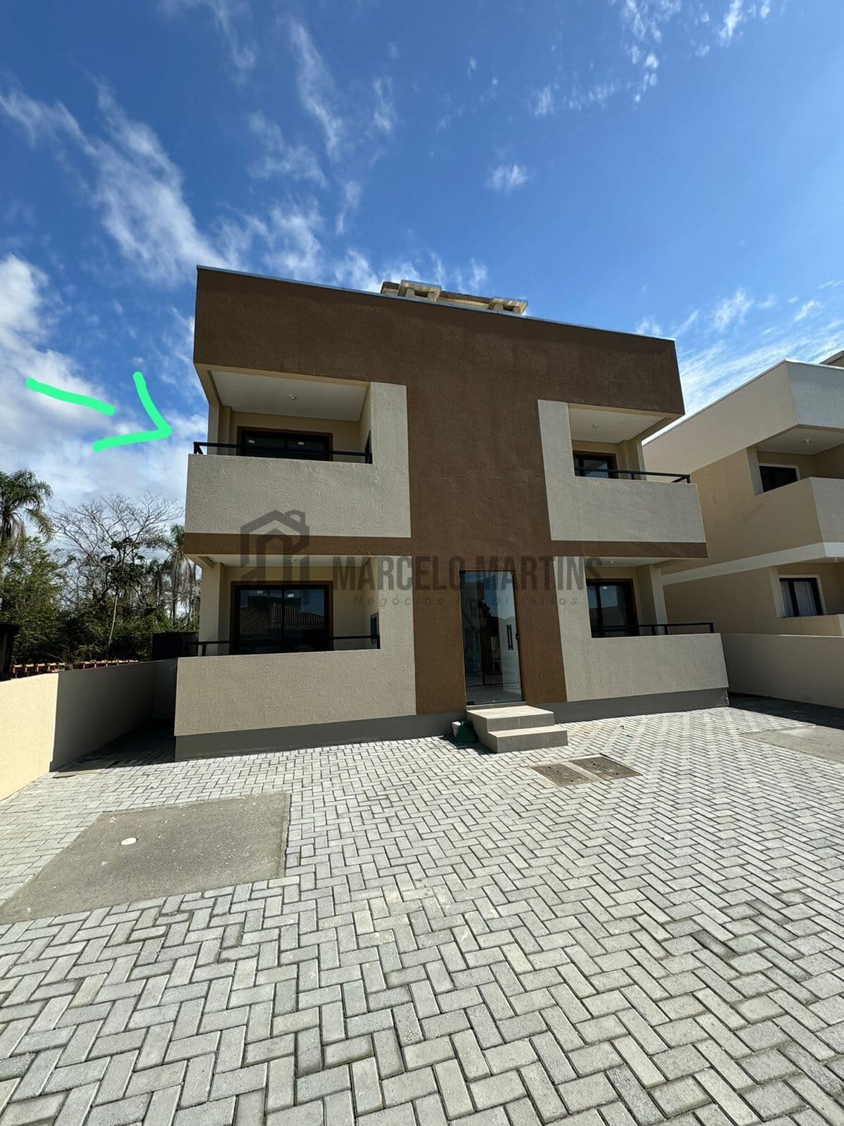 Apartamento à venda na Barra do Aririú em Palhoça/SC | 2 quartos, varanda e 70 m² privativos
